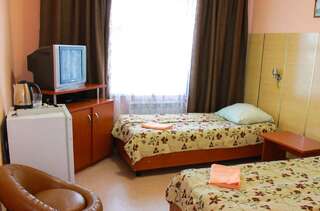 Гостиница Маяк Сургут Двухместный номер с 2 отдельными кроватями -4