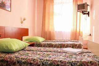 Гостиница Маяк Сургут Номер стандарт с 2 односпальными кроватями-2